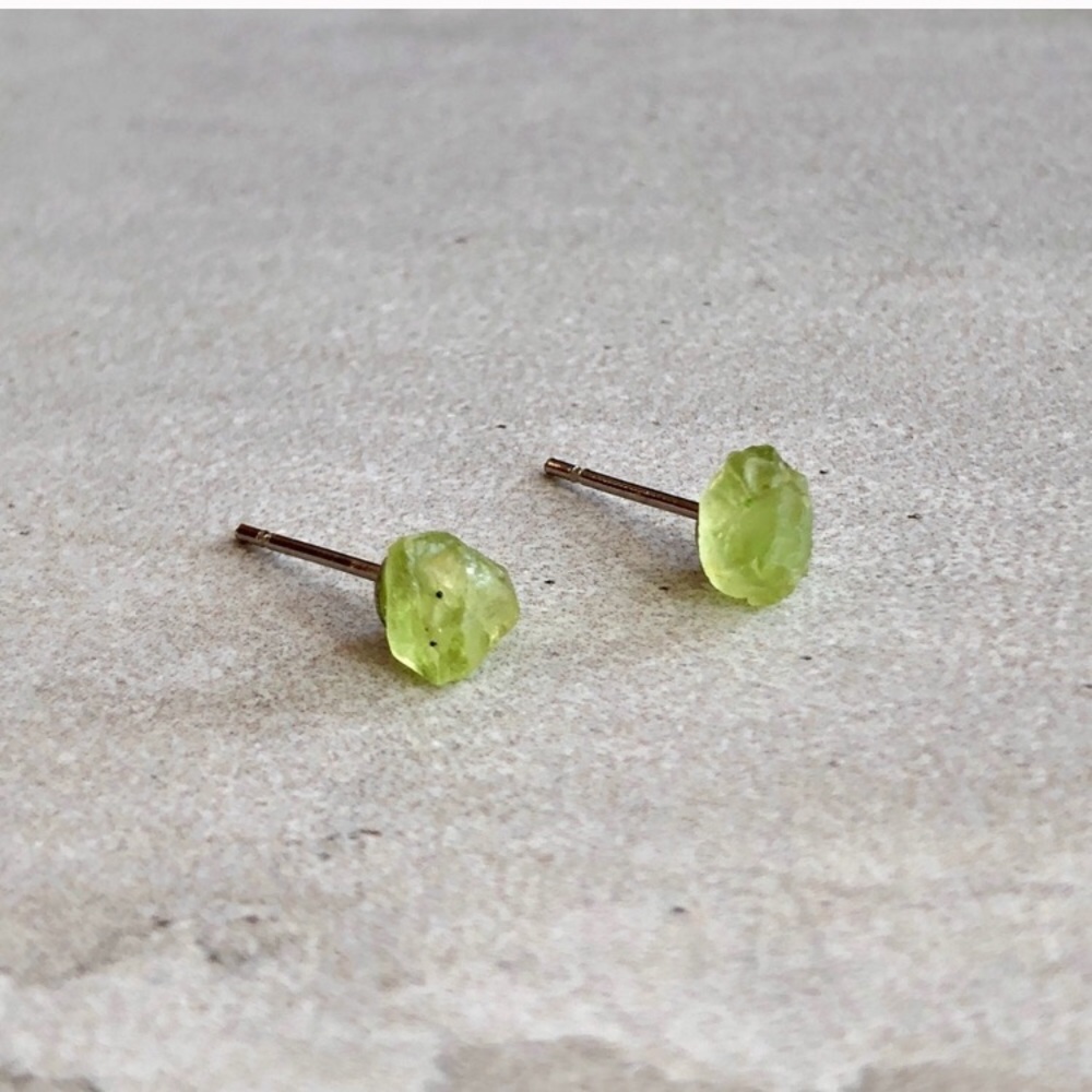 Raw Peridot Gemstone Stud Earrings - Picture 4 of 5